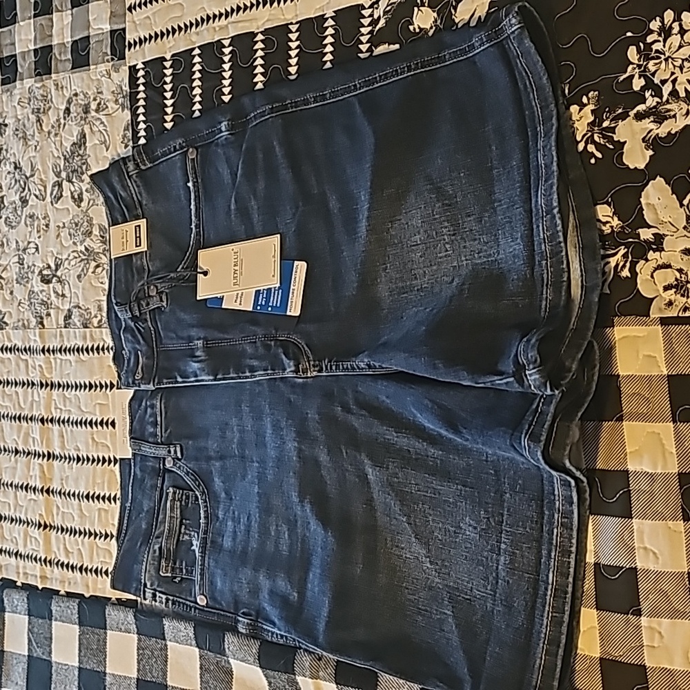 NWT Judy Blues Shorts XL